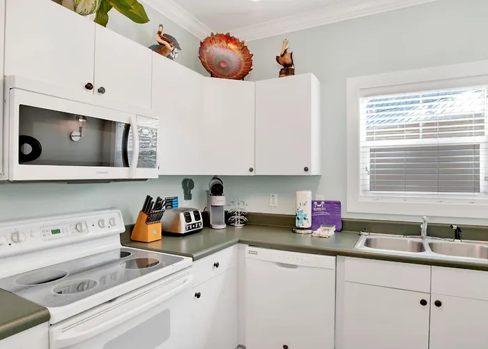 Apartment Closing Time 46cu By Pkrm *